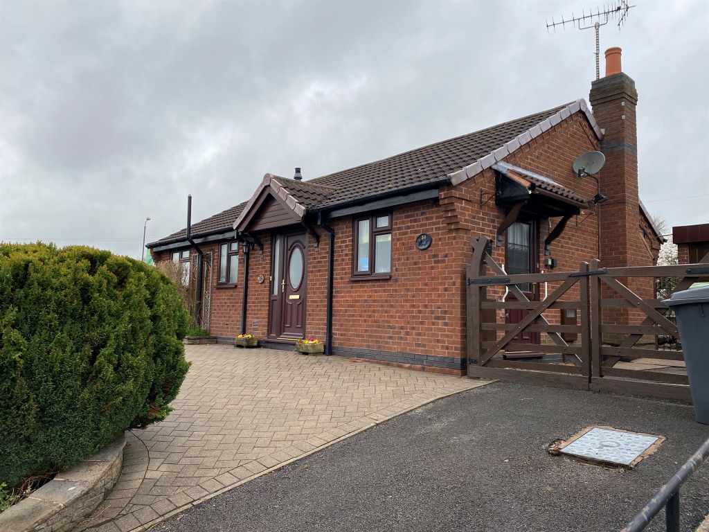 2 bed detached bungalow for sale in Shetland Road, Tibshelf, Alfreton