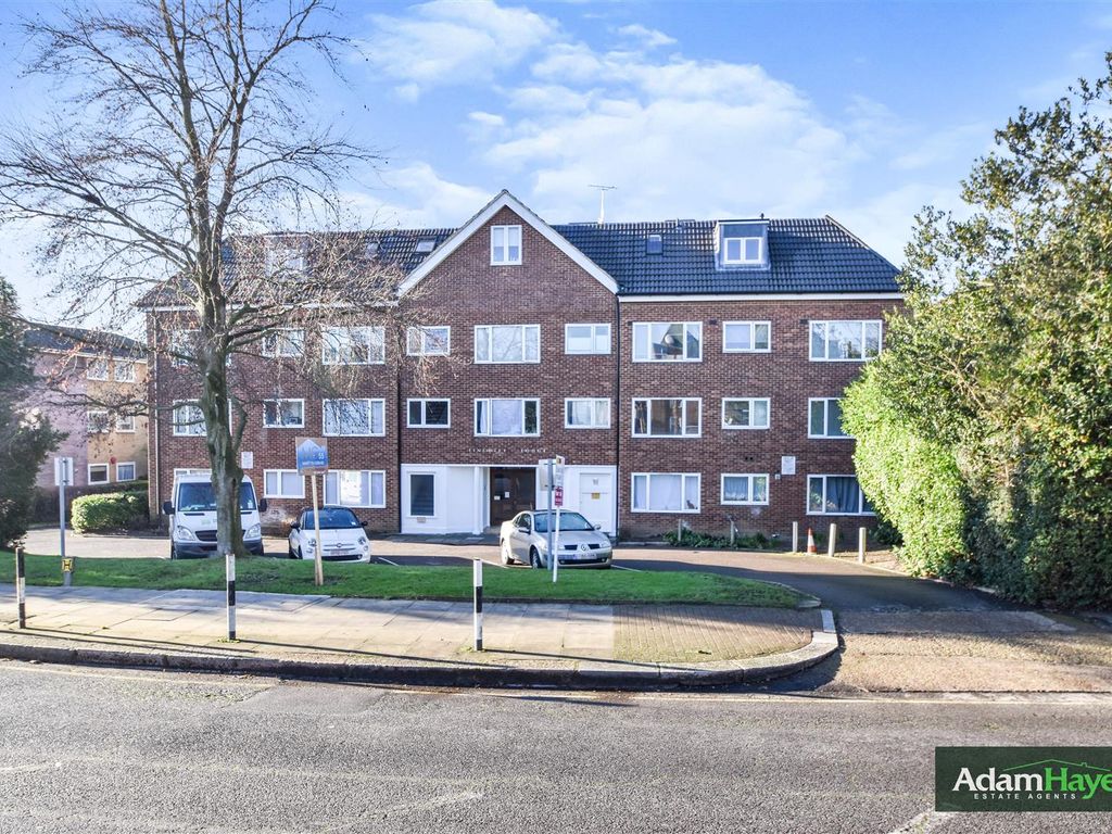 1 bed flat for sale in Gainsborough Road, London N12, £325,000 Zoopla