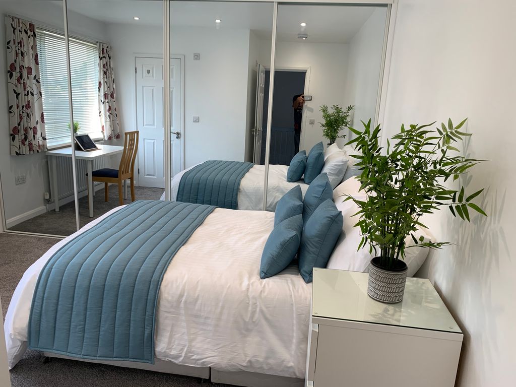 6 bed end terrace house to rent in Harefield Road, Southampton SO17