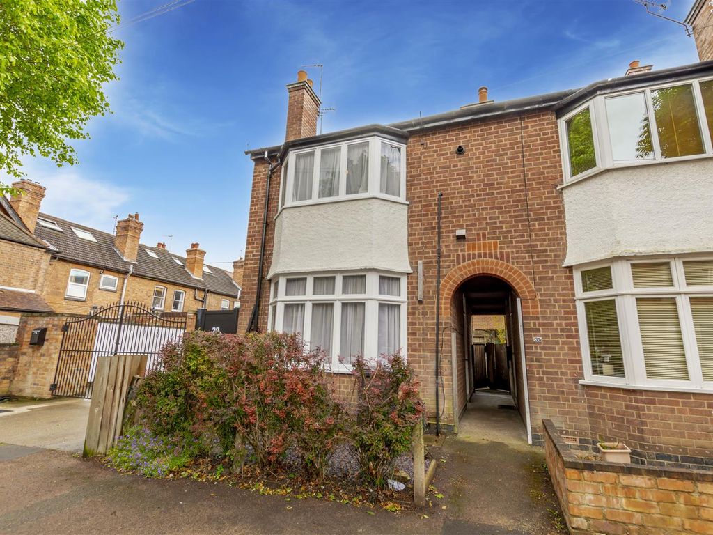 2 bed semidetached house for sale in Imperial Road, Beeston