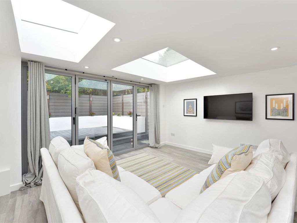 2 bed flat for sale in Broughton Road, Fulham SW6 Zoopla