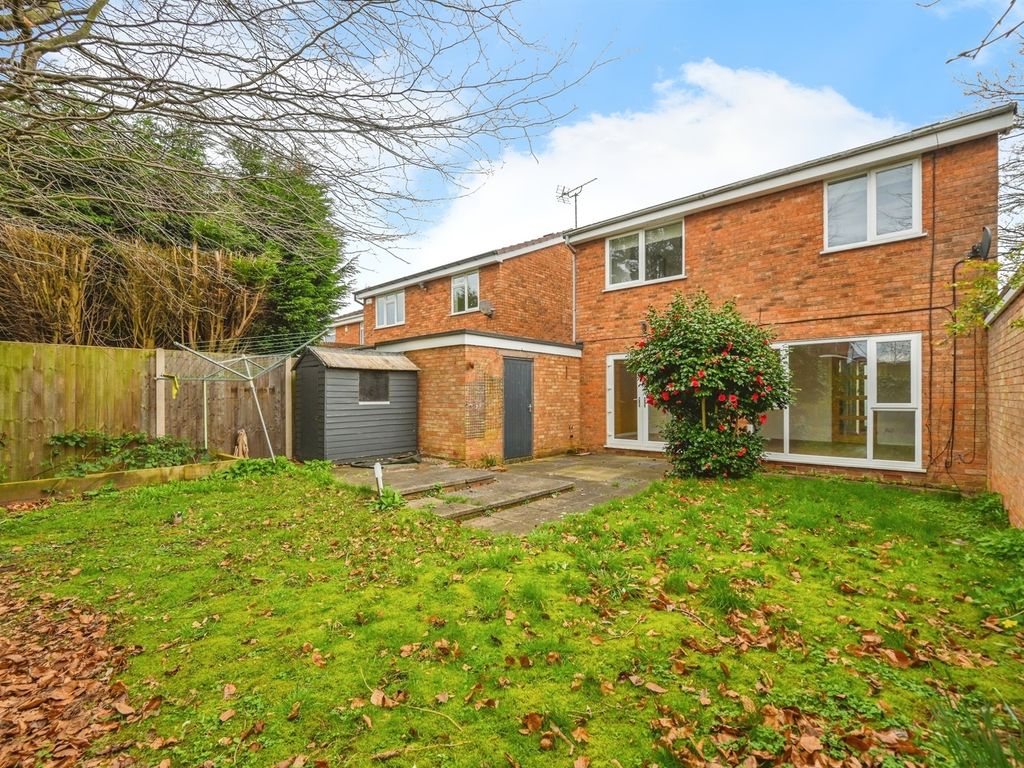 3 bed detached house for sale in Spencer Road, Lichfield WS14, £365,000
