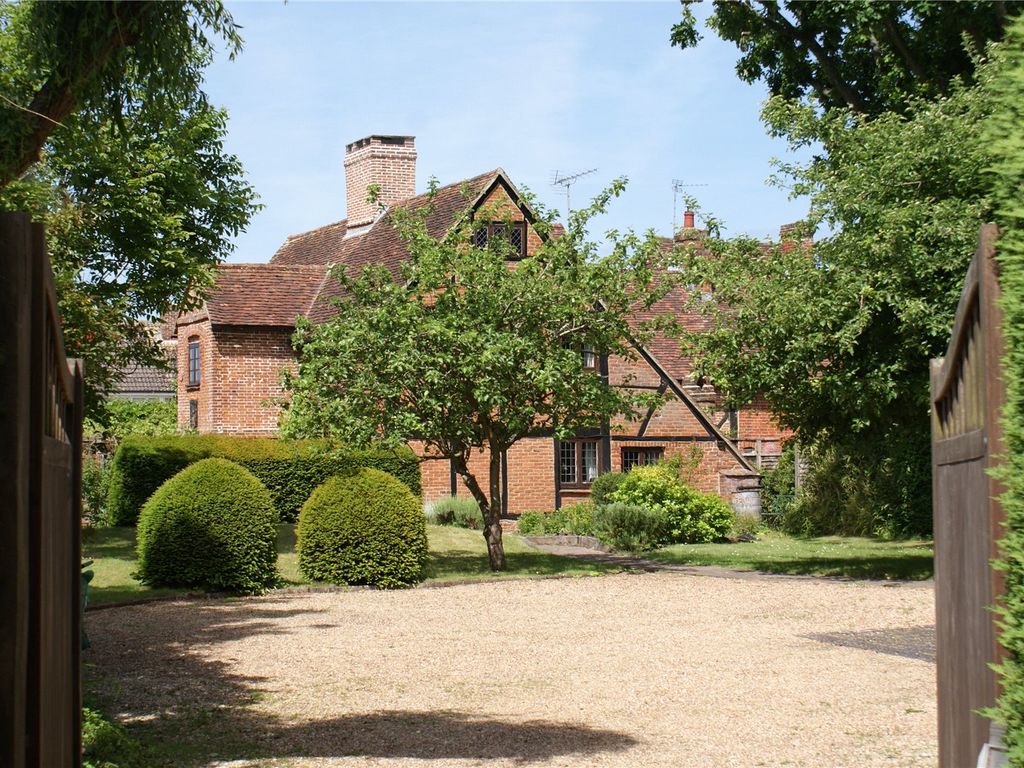 5 bed detached house for sale in Aldershot Road, Guildford, Surrey GU3