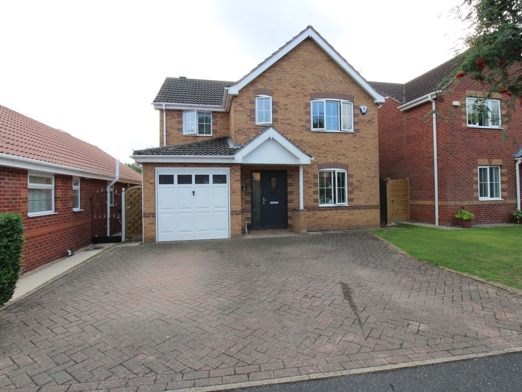 4 bed detached house for sale in Millstream Close, Sprotbrough