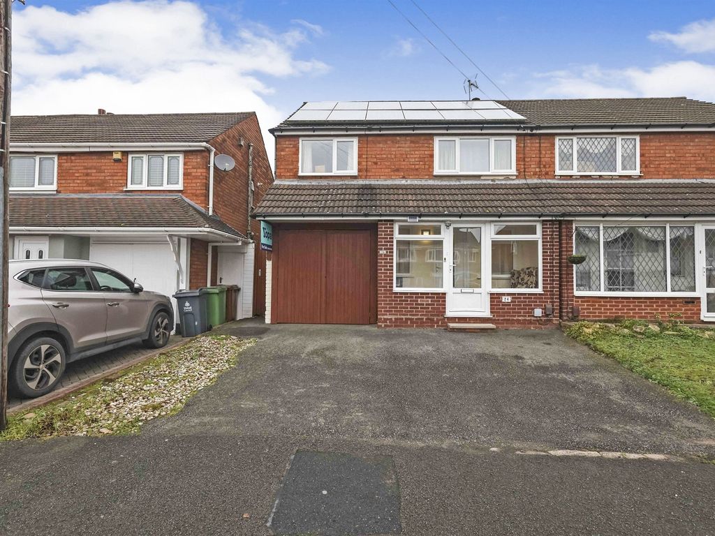 3 bed semidetached house for sale in Kinross Crescent, Great Barr