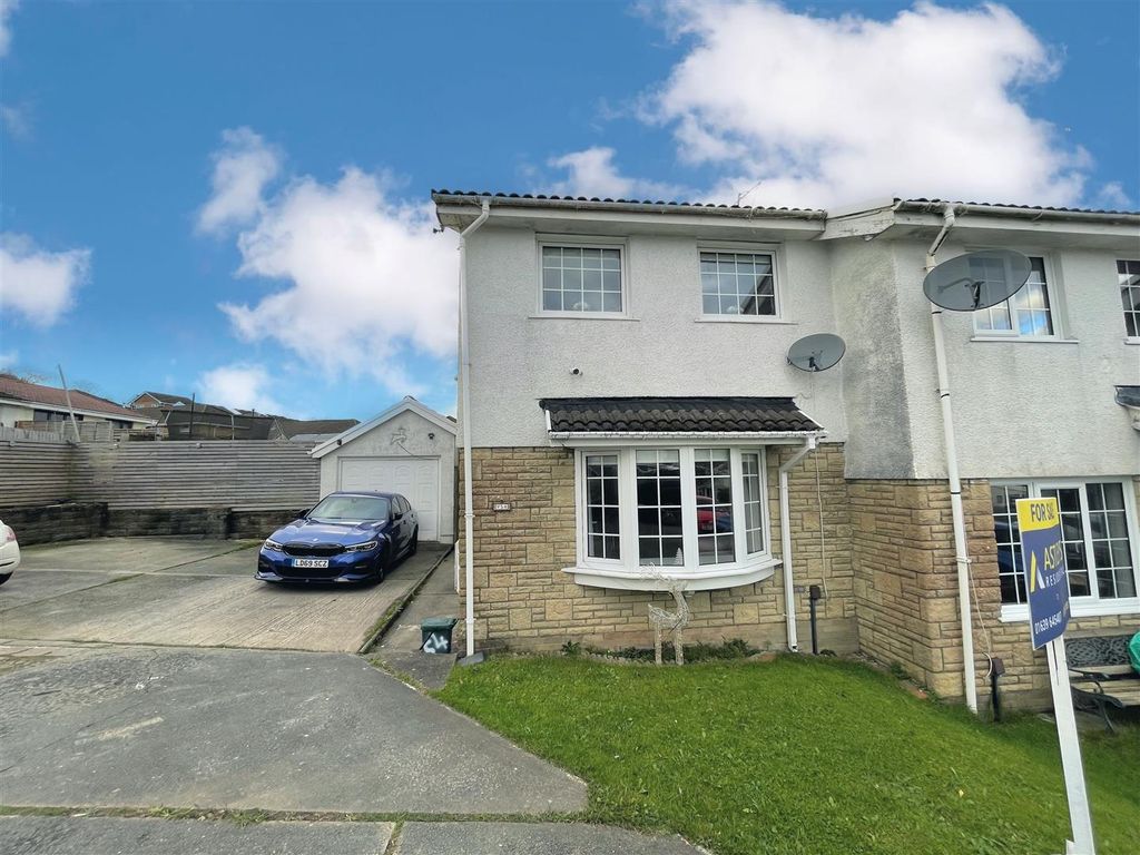 2 bed end terrace house for sale in Ridgewood Gardens, Cimla, Neath