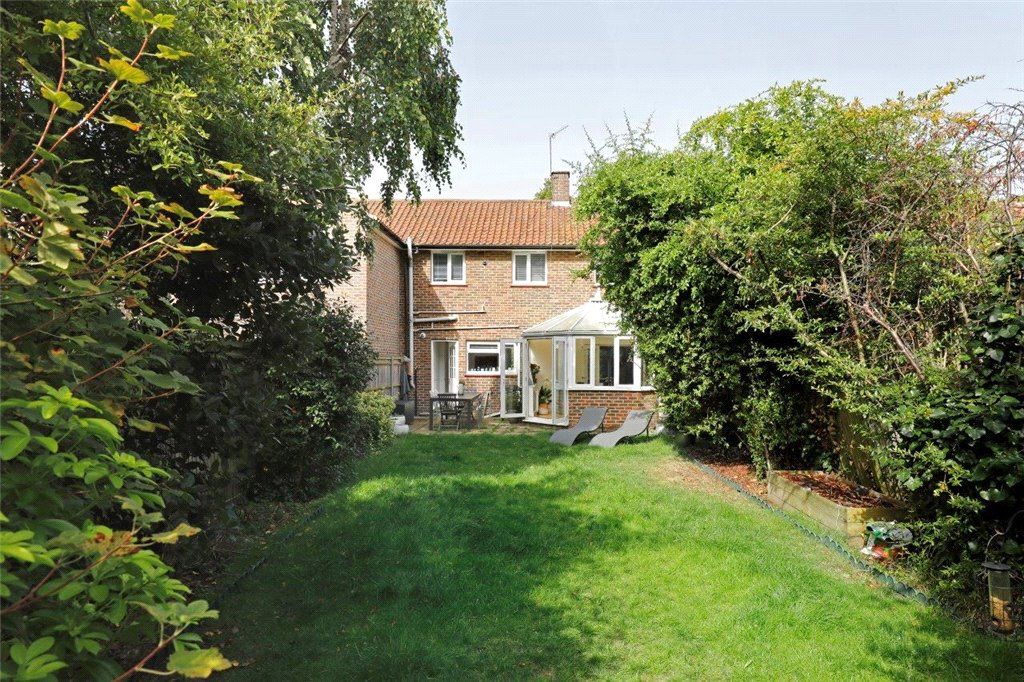 2 bed terraced house for sale in Chester Road, Wimbledon Common SW19, £