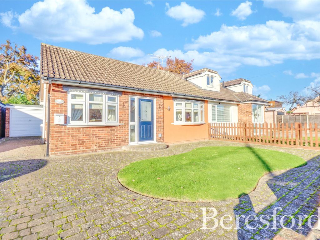2 bed bungalow for sale in Sylvia Avenue, Hutton CM13 Zoopla