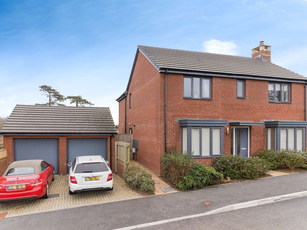 4 bed detached house for sale in Limekiln Close, Paignton, Devon TQ4, £