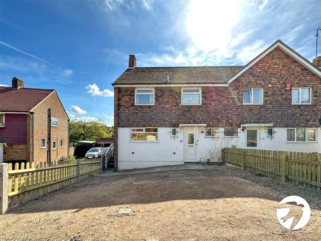 3 bed semidetached house for sale in Downsview, Chatham, Kent ME5, £