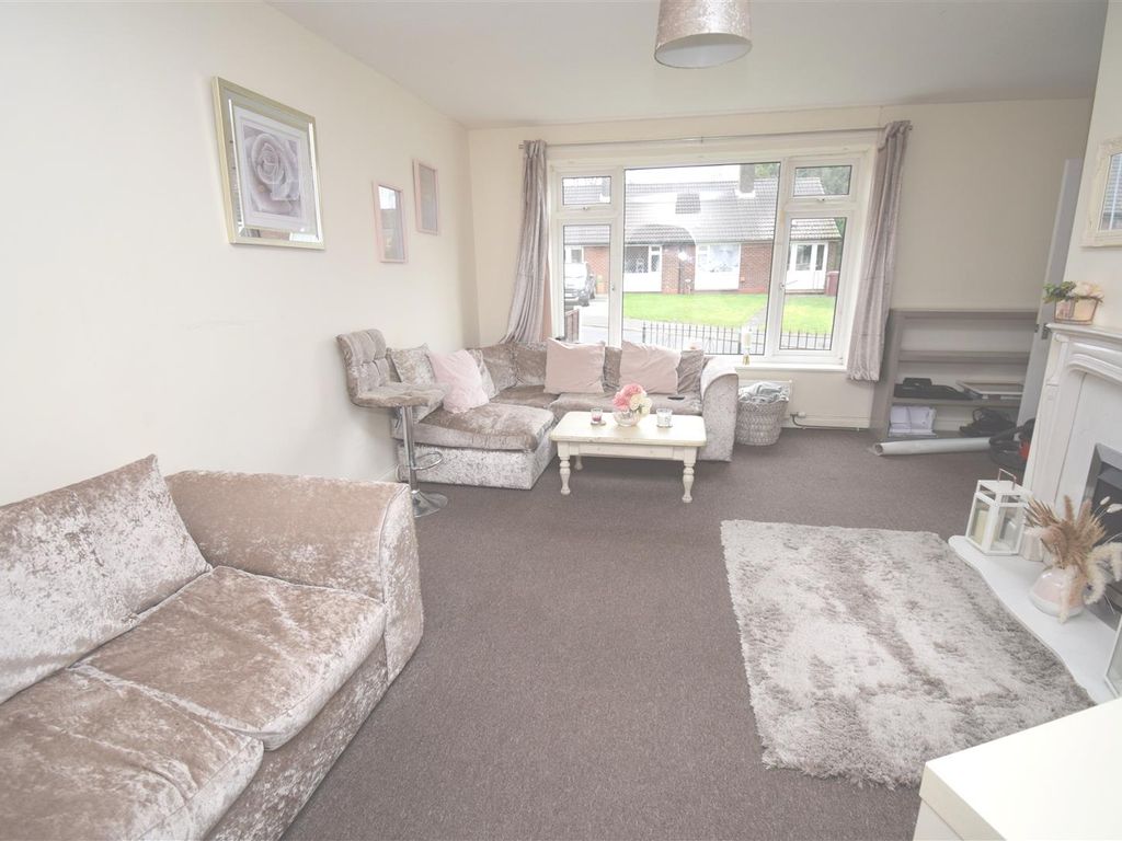 3 bed semidetached house for sale in Rye Hill, Westhoughton, Bolton