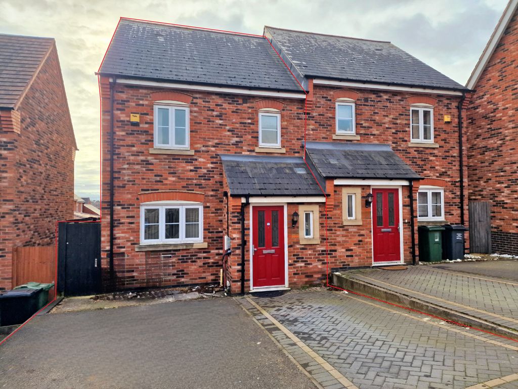 3 bed semidetached house to rent in Becks Close, Birstall, Leicester