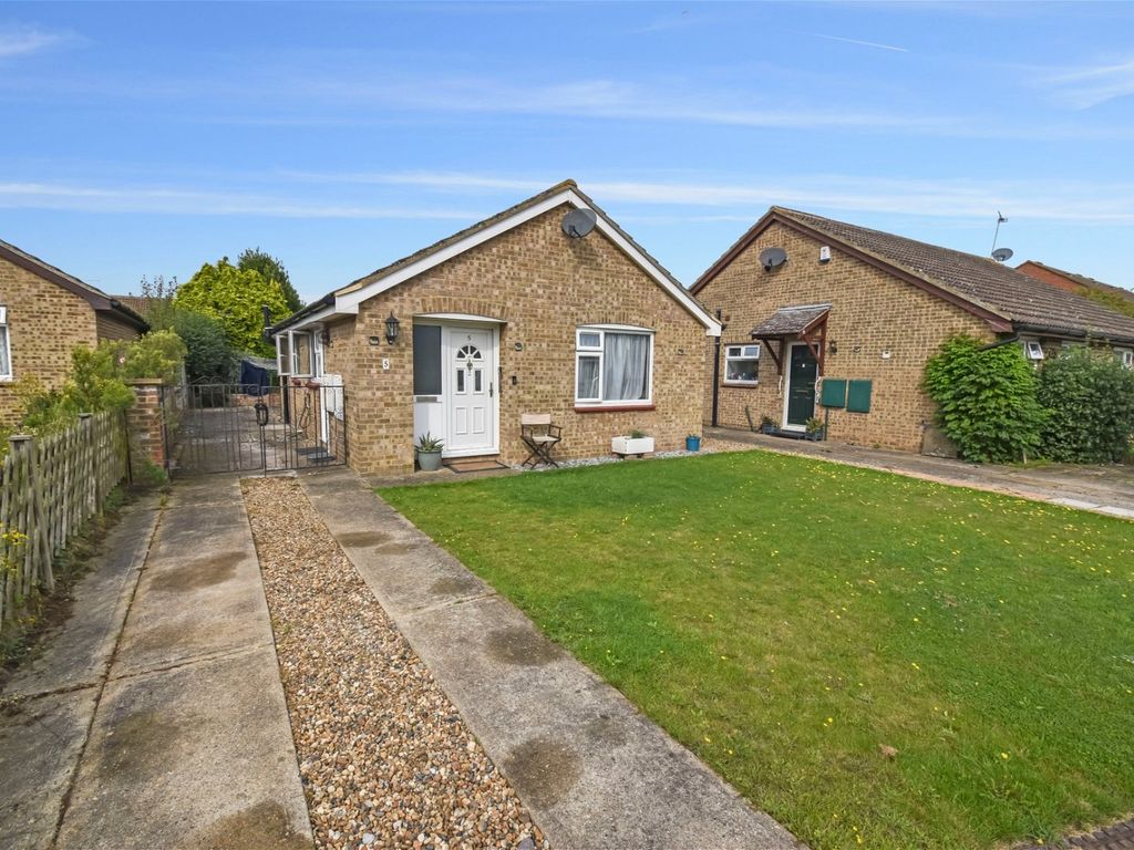 2 bed bungalow for sale in Barley Close, Herne Bay CT6, £400,000 Zoopla