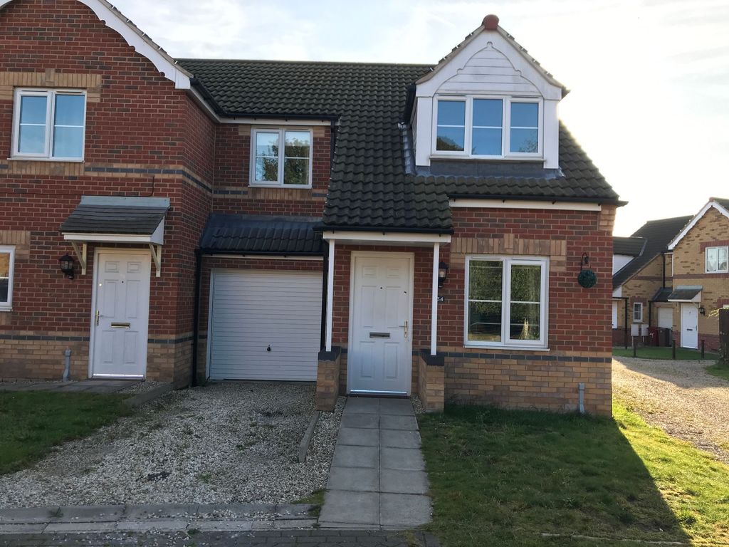 3 bed semidetached house to rent in Connaught Road, Scunthorpe DN15, £750 pcm Zoopla