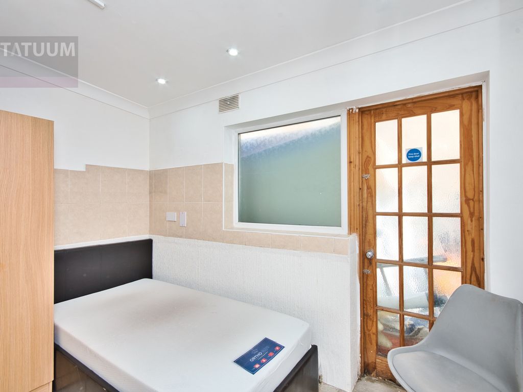 Room to rent in Vicarage Lane, Stratford, London E15 Zoopla