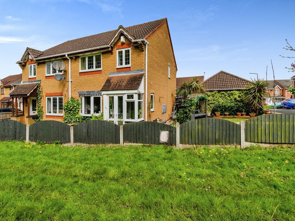 3 bed semidetached house for sale in David Peacock Close, Tipton DY4