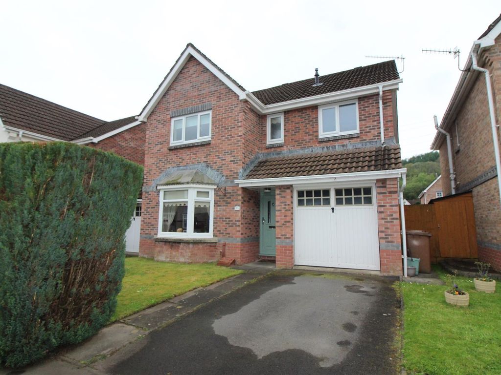 4 bed detached house for sale in Stryd Hywel Harris, Ystrad Mynach