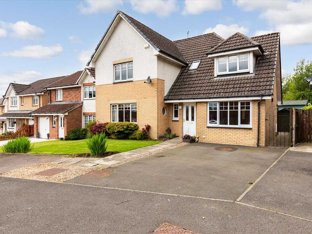 5 bed detached house for sale in Burnside View, Lindsayfield, East