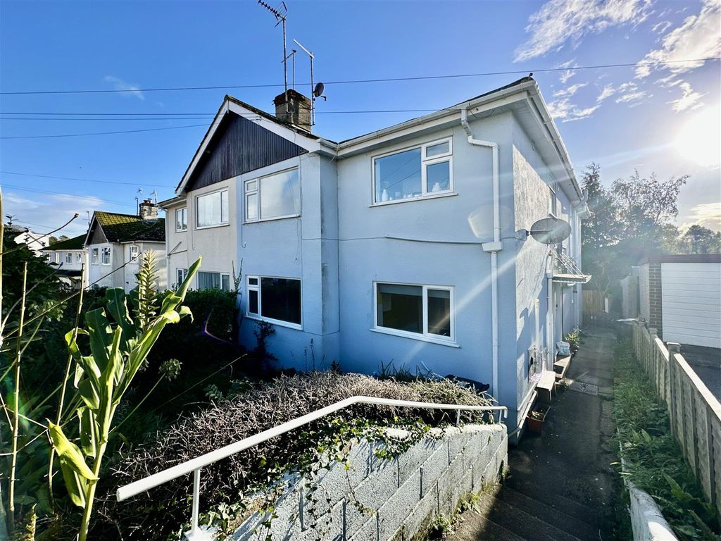 2 bed flat for sale in Churston Way, Brixham TQ5, £155,000 Zoopla