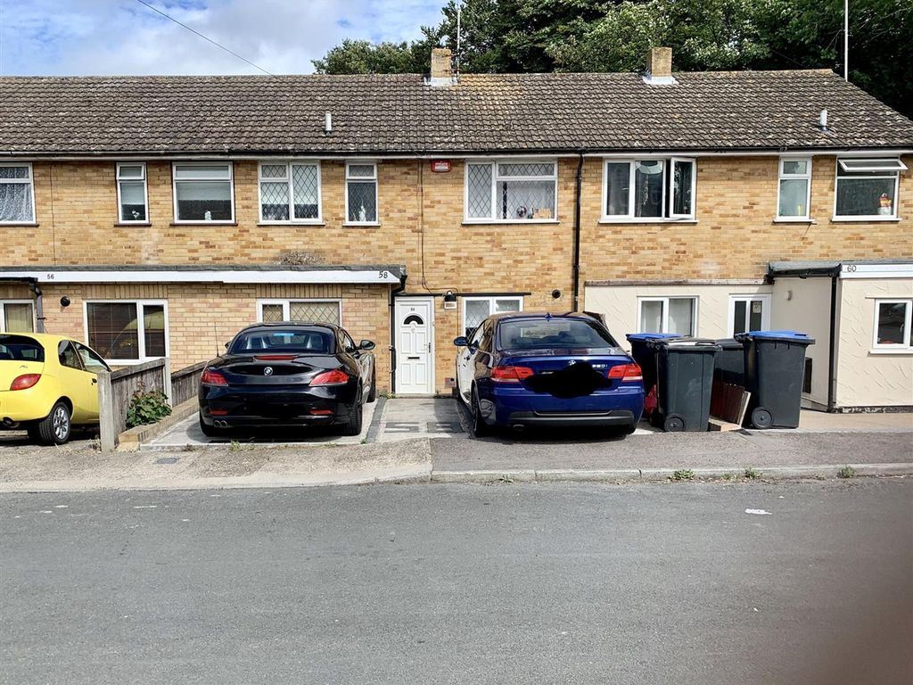 2 bed terraced house to rent in Fairfield Road, Ramsgate CT11, £1,050