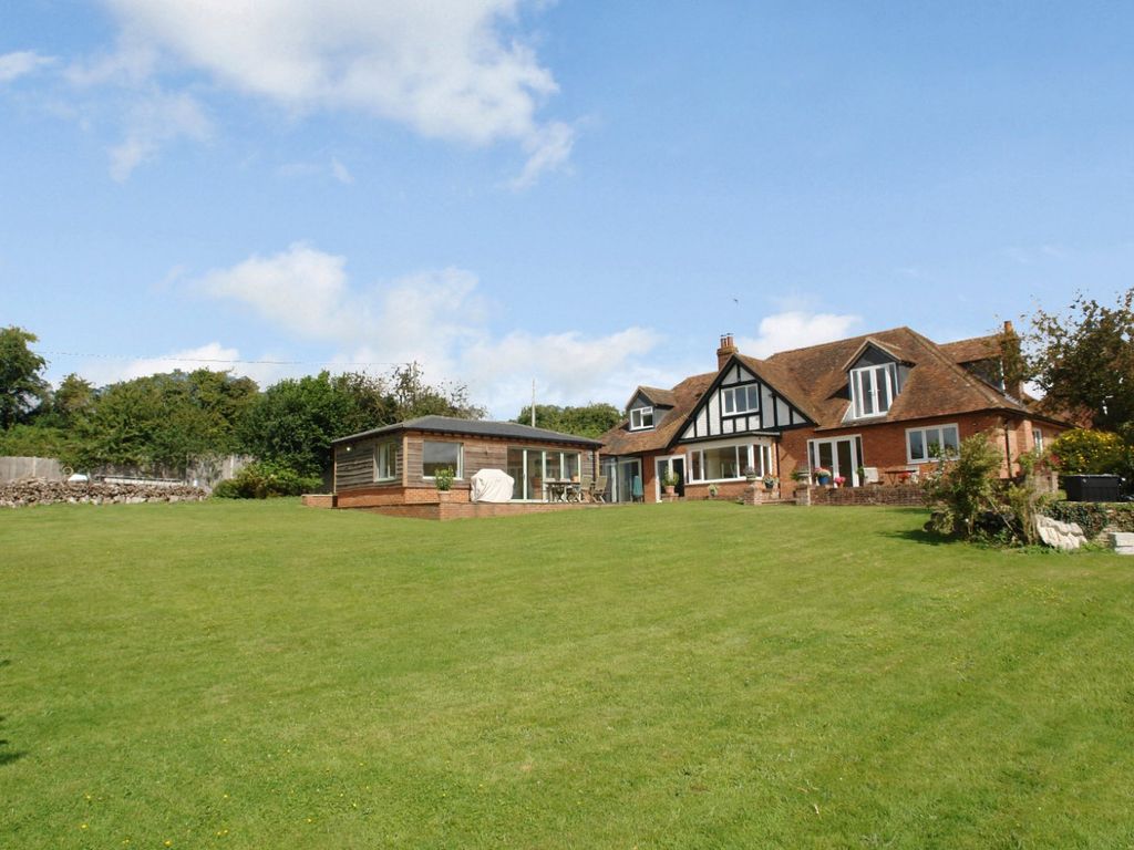 4 bed detached house for sale in Hampstead Norreys, Thatcham, Berkshire
