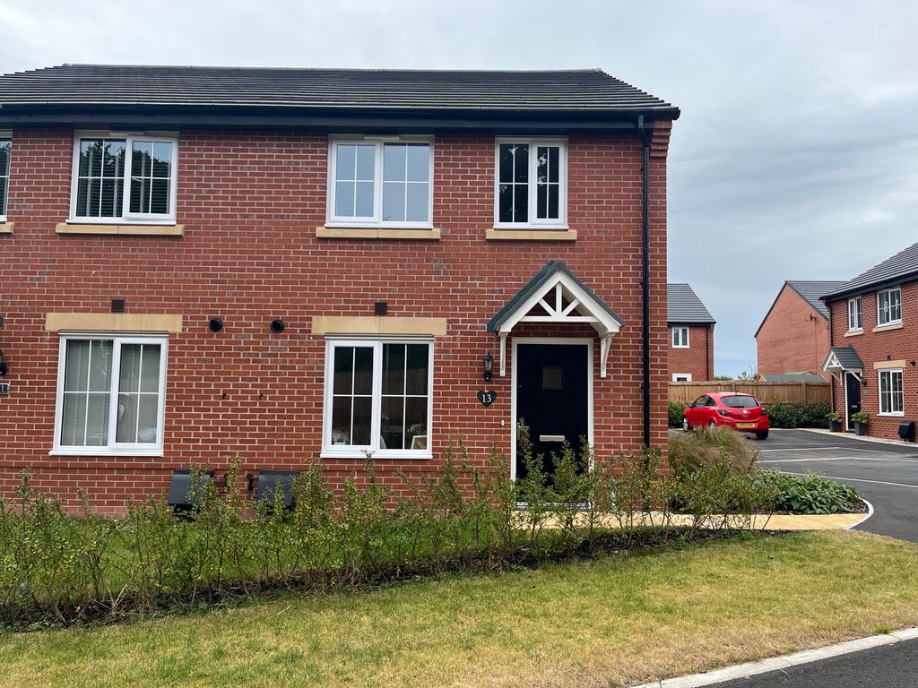 3 bed semidetached house for sale in Breward Road, Shavington, Crewe