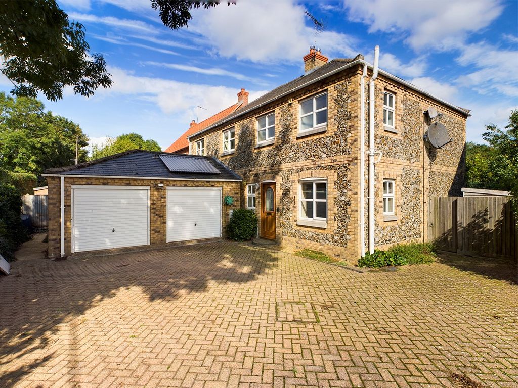 4 bed detached house for sale in Lynn Road, Stoke Ferry, King's Lynn