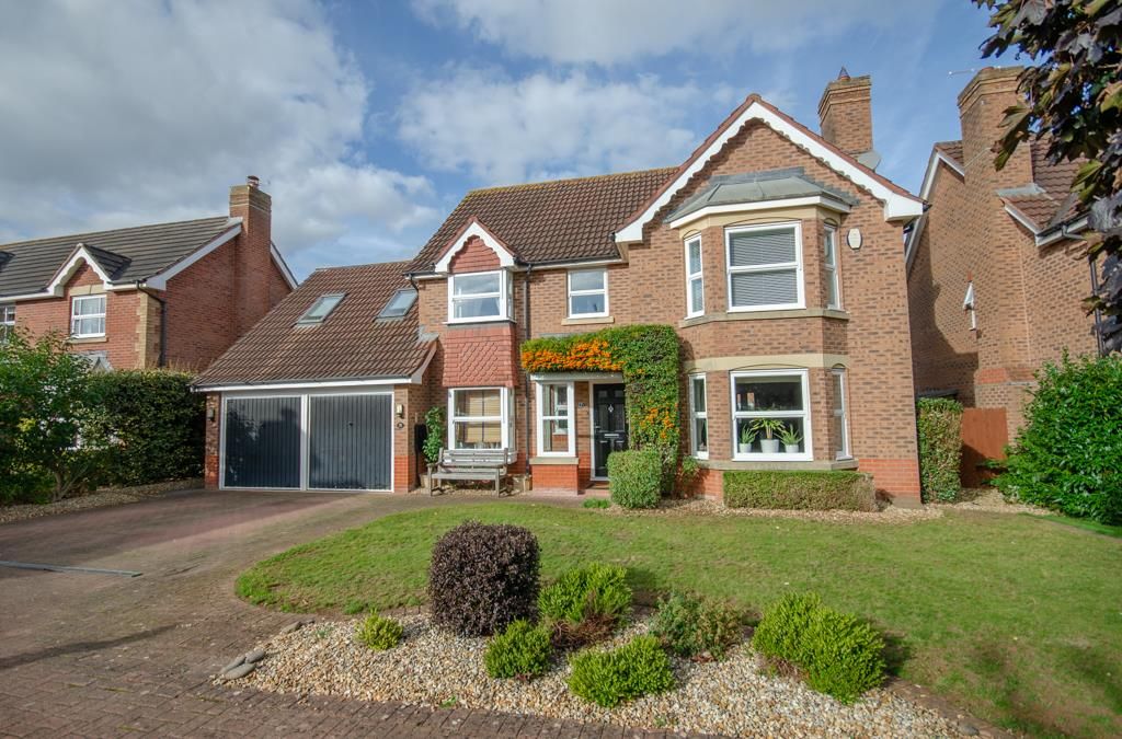 5 bed detached house for sale in Heathfields, Downend, Bristol BS16