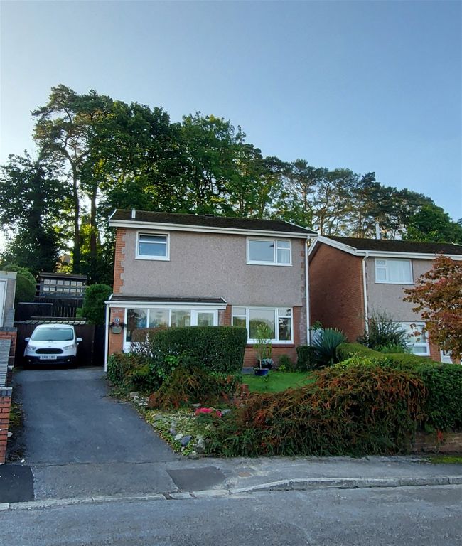 3 bed detached house for sale in Fairoak, Pontamman, Ammanford SA18