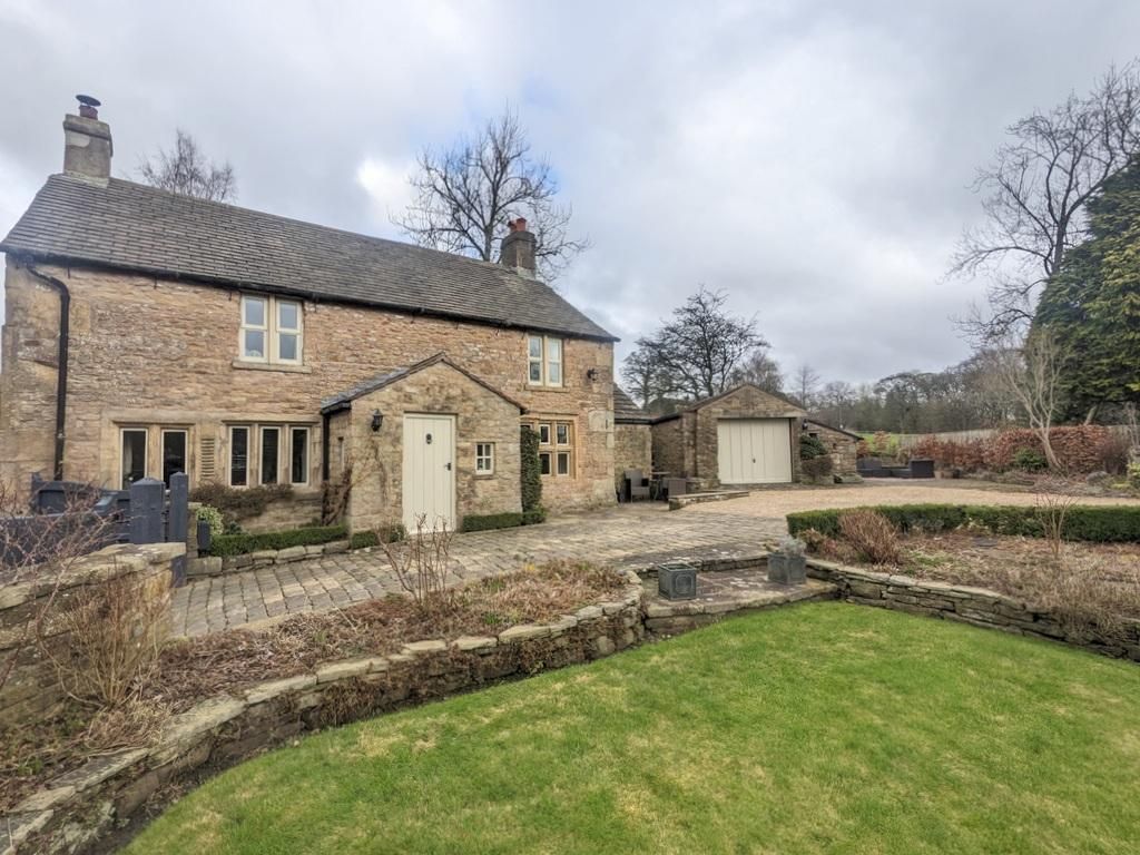 3 bed detached house for sale in Simonstone Lane, Simonstone BB12 Zoopla