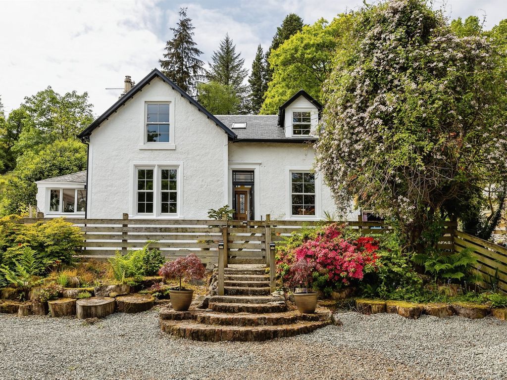 5 bed detached house for sale in Fernbank, Rahane, Helensburgh G84, £