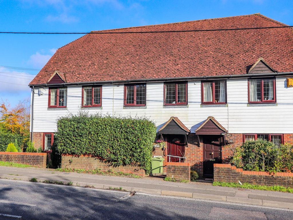 3 bed terraced house for sale in Johns Cross Road, Robertsbridge TN32