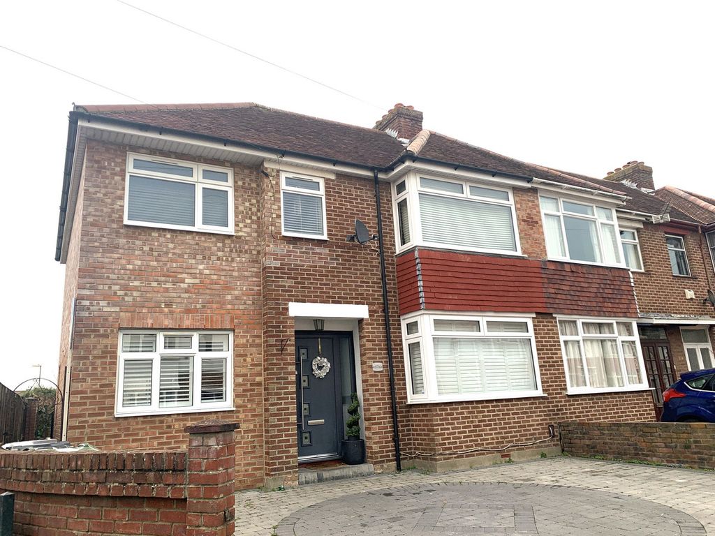 4 bed end terrace house for sale in Dunkeld Road, Gosport PO12 Zoopla