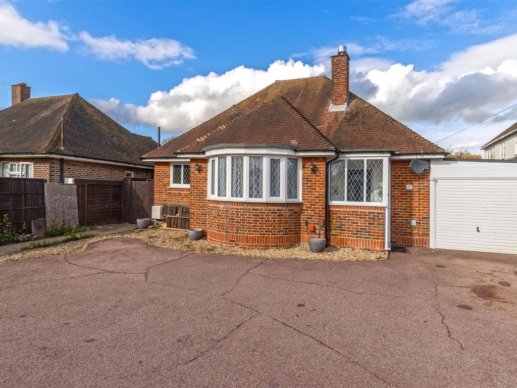 2 bed detached bungalow for sale in Littlehampton Road, Worthing BN13