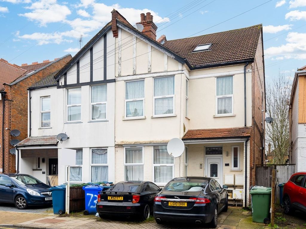1 bed flat to rent in Hindes Road, Harrow HA1, £1,350 pcm Zoopla