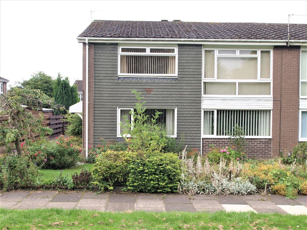 2 bed flat for sale in Gresham Close, Southfield Green, Cramlington