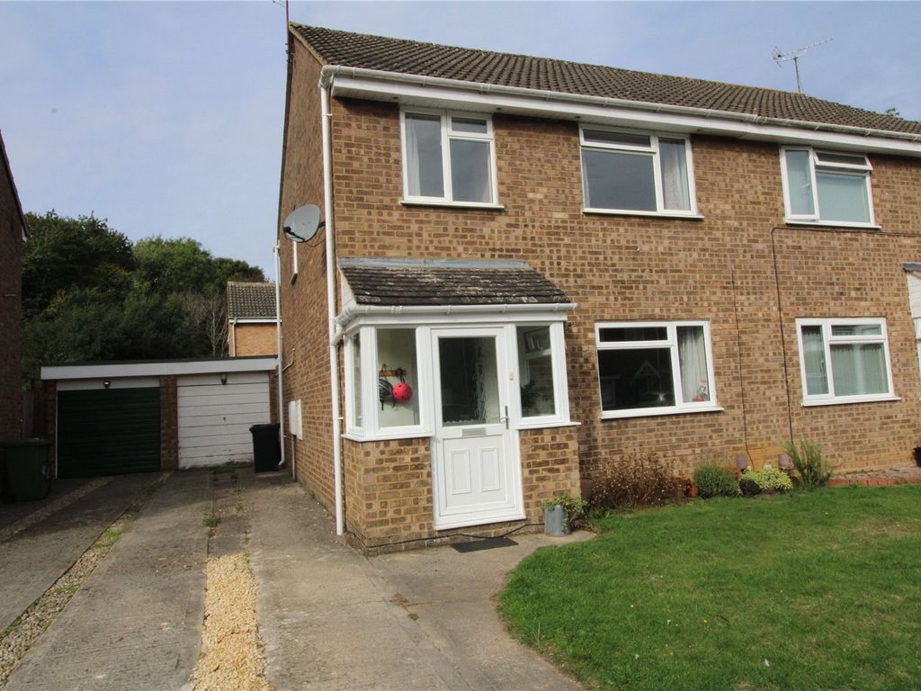 3 bed semidetached house for sale in Matley Moor, Liden, Swindon, Wiltshire SN3 Zoopla