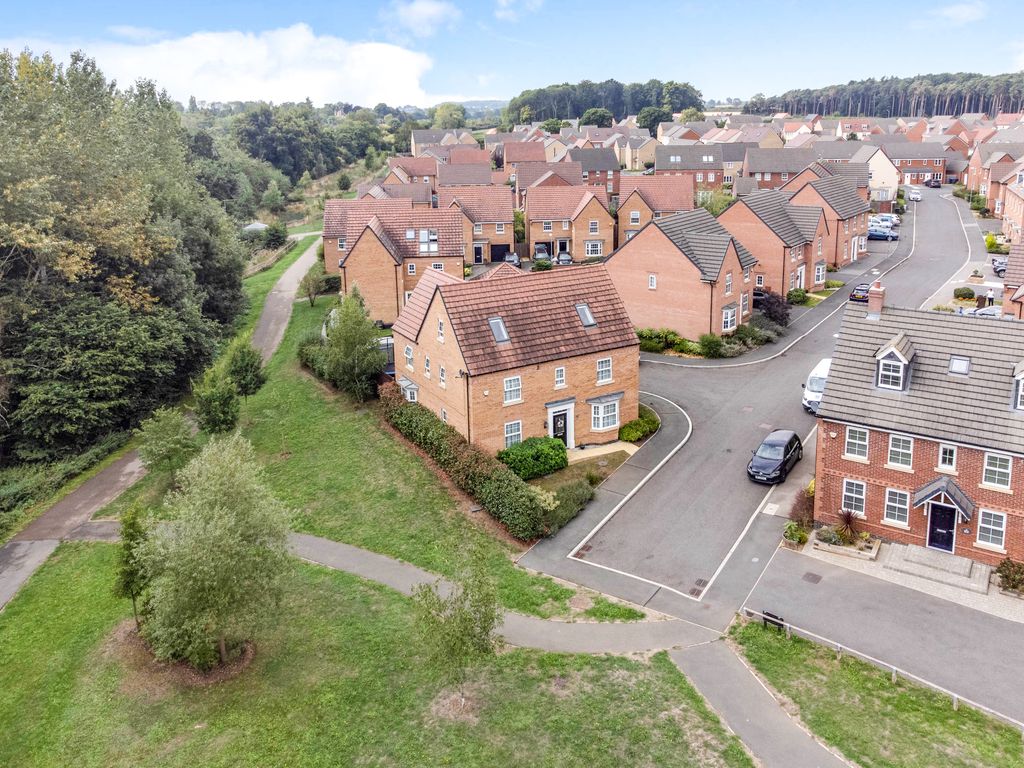 Irons Road, Northampton NN5  