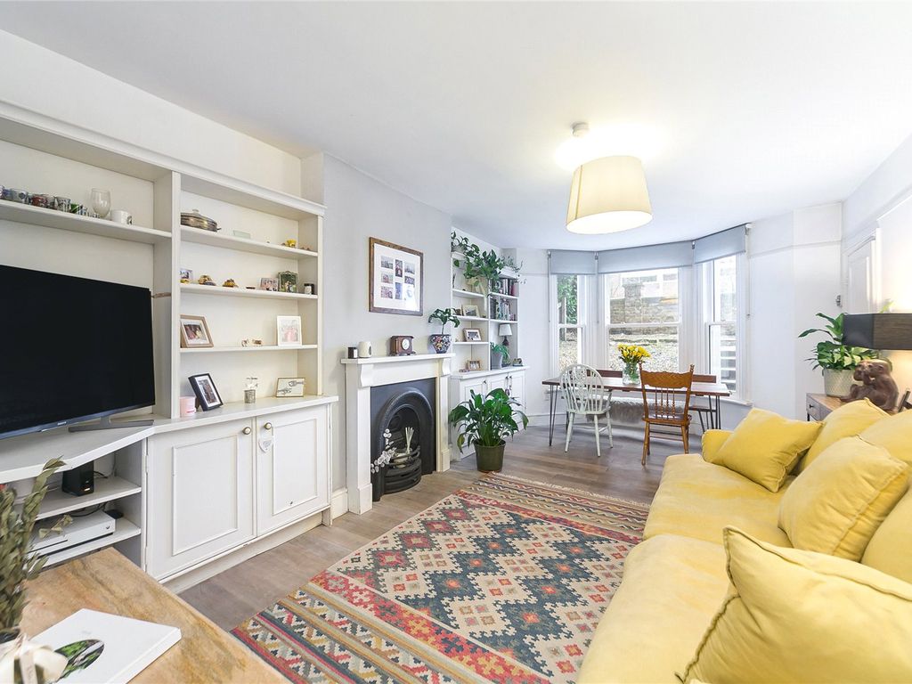 2 bed flat for sale in South Lambeth Road, Stockwell SW8, £580,000 Zoopla