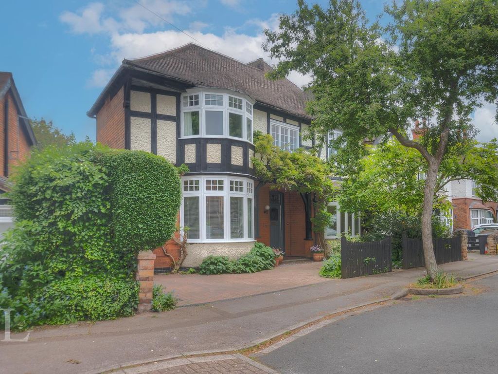 4 bed detached house for sale in Edward Road, West Bridgford