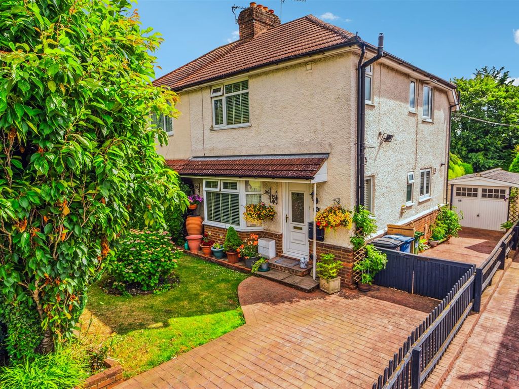 3 bed semidetached house for sale in Hatters Lane, High HP13