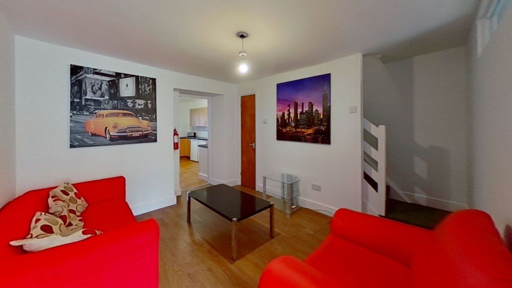 4 bed shared to rent in Park Street, Treforest