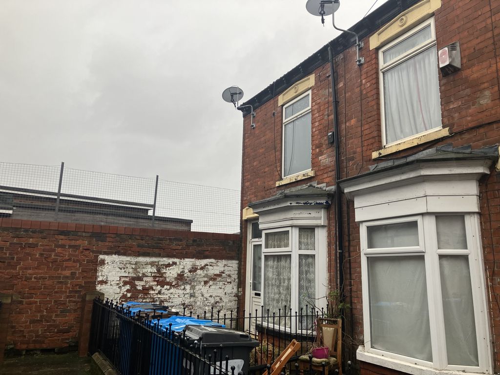 2 bed property for sale in 6 Glencoe Villas, New Bridge Road, Hull