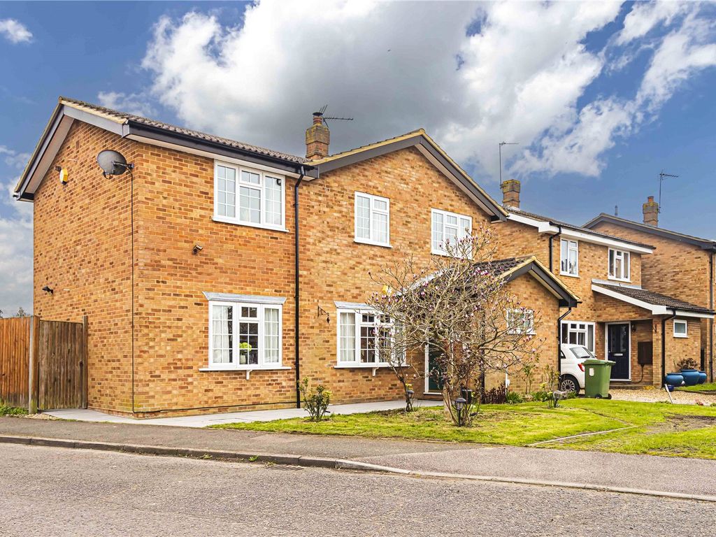 4 bed detached house for sale in Rushendon Furlong, Pitstone, Leighton