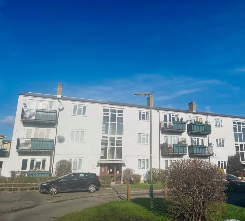 2 bed block of flats for sale in SunburyOnThames, Surrey TW16 Zoopla