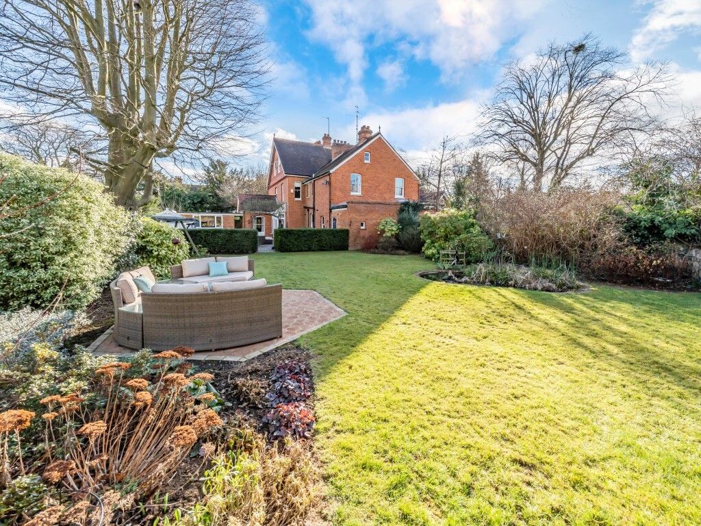 5 bed semidetached house for sale in Derby Road, Caversham, Reading
