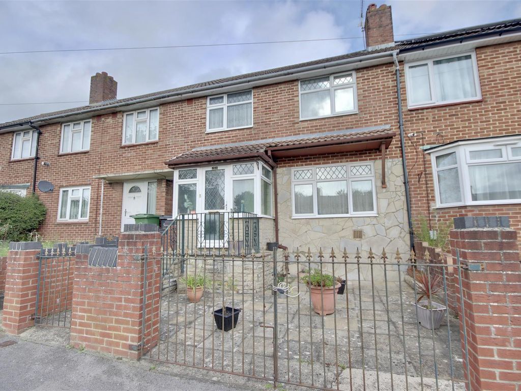 3 bed terraced house for sale in Hillsley Road, Cosham, Portsmouth PO6