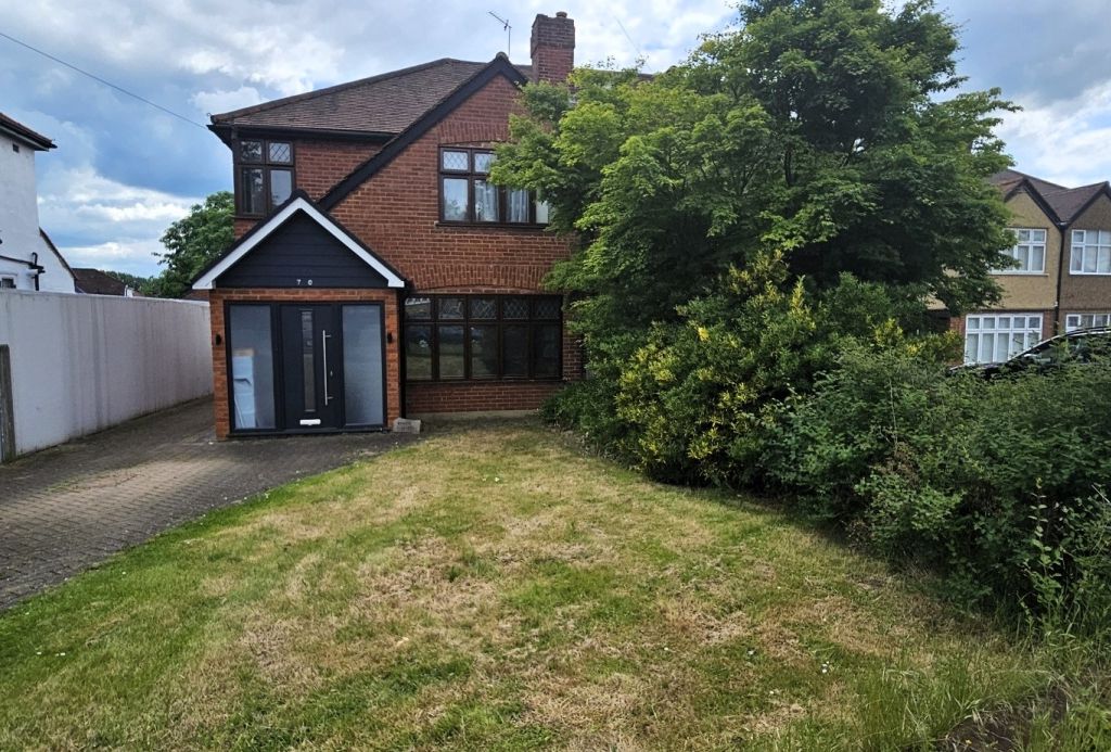 3 bed semidetached house for sale in Warren Drive South, Surbiton