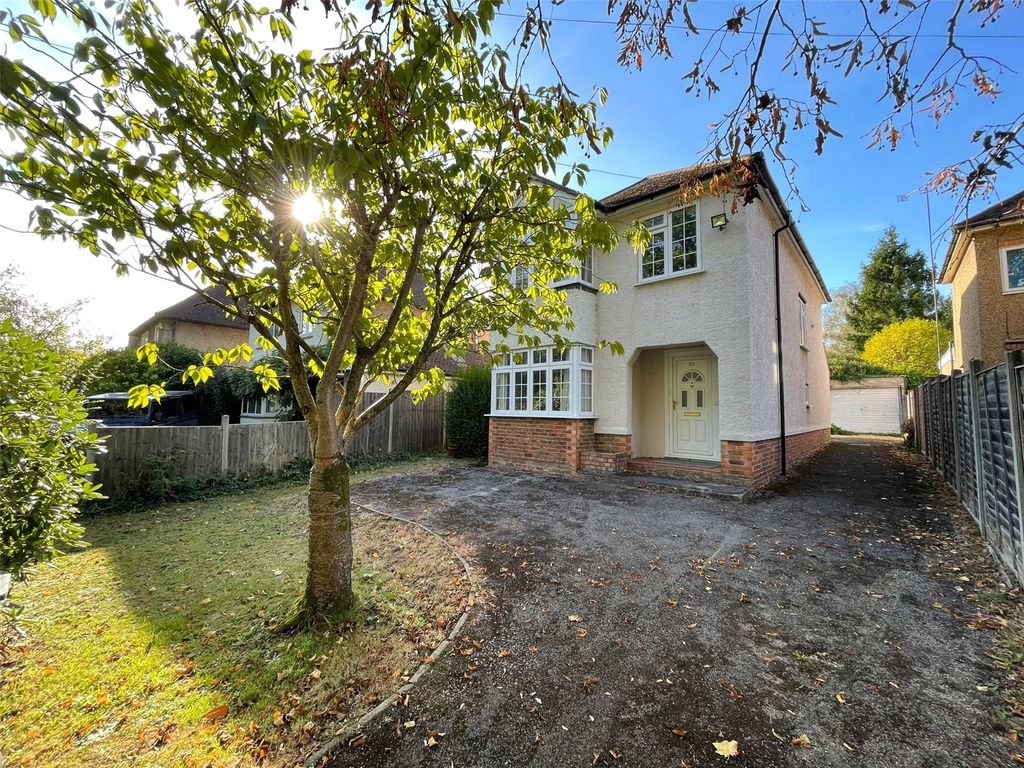 4 bed detached house for sale in Farnborough Road, Farnham, Surrey GU9