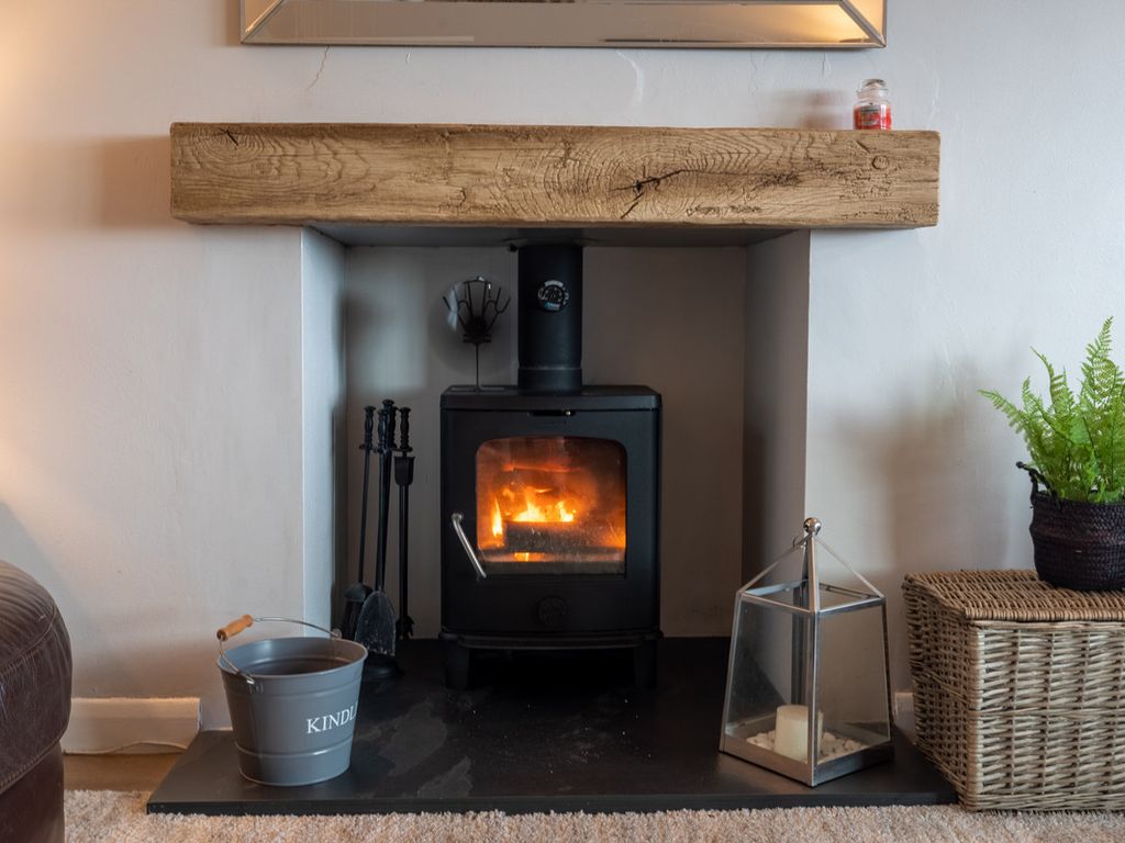 5 bed detached house for sale in Grove Park Drive, Newport NP20, £